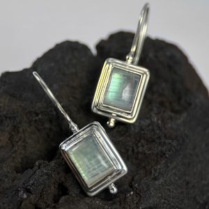 QUATRO, STŘÍBRNÉ NÁUŠNICE, DUHOVÝ MĚSÍČNÍ KÁMEN, AG 925/1000 - NÁUŠNICE - STŘÍBRNÉ ŠPERKY