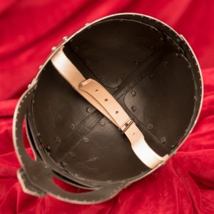 NJAL, VIKINGSKÁ PŘILBA - VIKINSKÉ PŘILBY - ZBROJE