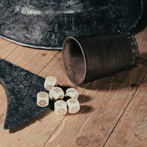 ALEA GOTHICA, HRACÍ KOSTKY, 6 KUSŮ - HRACÍ KOSTKY A KALÍŠKY - HRY A KNIHY