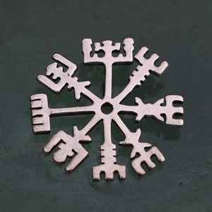 VEGVÍSIR, ISLANDSKÁ OCHRANNÁ RUNA, STŘÍBRNÝ PŘÍVĚSEK, AG 925 - PŘÍVĚSKY - STŘÍBRNÉ ŠPERKY