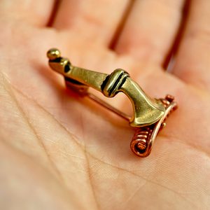 GERMÁNSKÁ SPONA, FIBULA - KOSTÝMOVÉ SPONY - MÓDA