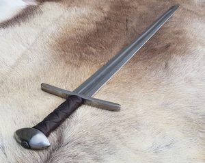 ULFHEDNAR, RANĚ STŘEDOVĚKÝ MEČ, OSTRÁ REPLIKA - VIKINGSKÉ A ROMÁNSKÉ MEČE{% if kategorie.adresa_nazvy[0] != zbozi.kategorie.nazev %} - MEČE, NOŽE, DÝKY, SEKERY, LUKY{% endif %}