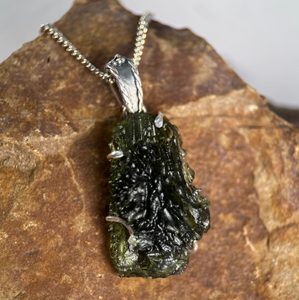 GLORIA, PŘÍVĚSEK - VLTAVÍN, STŘÍBRO 925/1000 - ŠPERKY S VLTAVÍNY - STŘÍBRNÉ ŠPERKY
