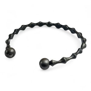 BIOINDUSTRIAL, KOVANÝ OCELOVÝ TORQUES - KOVANÉ VÝROBKY - KOVÁŘSTVÍ A MINCE