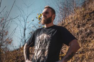 SVANTOVÍT, PÁNSKÉ TRIČKO BAREVNÉ - TRIČKA PÁNSKÁ - MÓDA