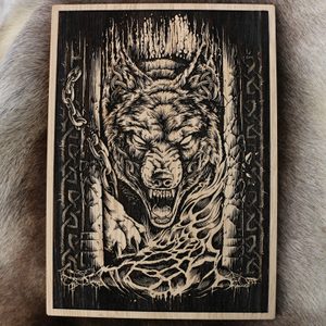 FENRIR - VLK ZBAVENÝ ŘETĚZŮ NÁSTĚNNÁ DEKORACE, DŘEVO 32X46CM - DŘEVĚNÉ OBRAZY - HOME DECOR