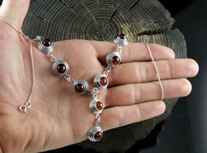 MAZURKA, STŘÍBRNÝ NÁHRDELNÍK S JANTAREM, AG 925 15 G - ŠPERKY S JANTAREM - STŘÍBRNÉ ŠPERKY