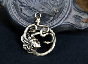 MEDUSA, ANTICKÝ TALISMAN, ZINEK, STAROSTŘÍBRO - VŠECHNY AMULETY, VLASTNÍ VÝROBA - ŠPERKY