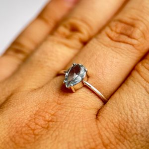 VIENNA, PRSTEN, MODRÝ TOPAZ, STŘÍBRO 925/1000 - PRSTENY - STŘÍBRNÉ ŠPERKY