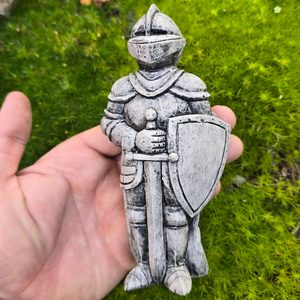 RYTÍŘ - STRÁŽCE VAŠEHO HRADU - HISTORICKÉ MINIATURY - HOME DECOR