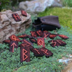 RUNY - STARŠÍ FUTHARK, SADA DŘEVĚNÝCH RUN - RUNY - ŠPERKY