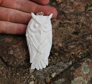 SOVA, KOSTĚNÝ AMULET - AMULETY ZVÍŘATA{% if kategorie.adresa_nazvy[0] != zbozi.kategorie.nazev %} - ŠPERKY - BRONZ, ZINEK, BIŽUTERIE{% endif %}