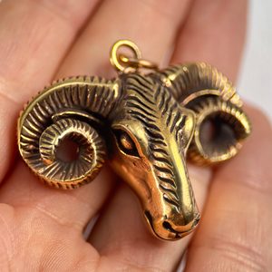 BERAN, HLAVA, BRONZOVÝ AMULET - PŘÍVĚSKY - ŠPERKY