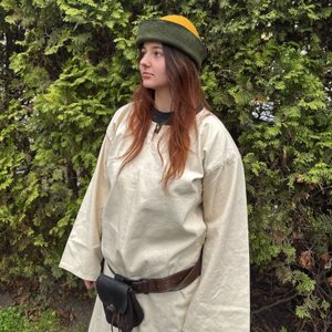 STŘEDOVĚKÁ PLSTĚNÁ ČEPICE, VLNA - POKRÝVKY HLAVY - MÓDA