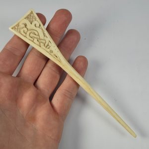 VIKINGSKÁ JEHLICE - TRONDHEIM, NORSKO - VÝROBKY Z PAROHU A ROHU - TÁBOŘENÍ A ŘEMESLA