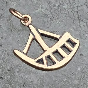 FANAS, SÁMSKÁ LOĎ, PŘÍVĚSEK, BRONZ - PŘÍVĚSKY - ŠPERKY