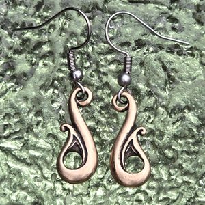 NÁUŠNICE SELKIE, BRONZ - NÁUŠNICE - ŠPERKY