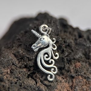 JEDNOROŽEC - STŘÍBRNÝ PŘÍVĚSEK, AG 925 - PŘÍVĚSKY - STŘÍBRNÉ ŠPERKY