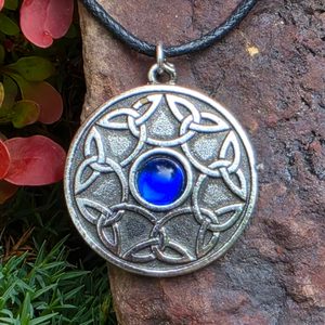 PŘÍVĚSEK KELTSKÝ PROPLETENEC, MODRÝ - KELTSKÉ AMULETY - ŠPERKY