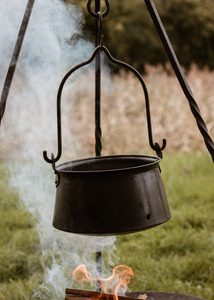 HISTORICKÝ KOTLÍK NA OHNIŠTĚ 5 LITRŮ - HISTORICKÁ KUCHYNĚ - TÁBOŘENÍ A ŘEMESLA