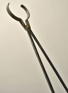 ZLATNICKÉ KLEŠTĚ, PRO KYVETU - ŘEMESLNÉ VYBAVENÍ - TÁBOŘENÍ A ŘEMESLA