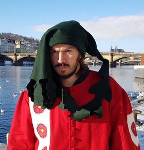 CHAPERON, STŘEDOVĚKÁ POKRÝVKA HLAVY - ZELENÁ - POKRÝVKY HLAVY - MÓDA