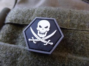 NO FEAR PIRÁTSKÁ, 3D PATCH NÁŠIVKA, SUCHÝ ZIP - NÁŠIVKY - VOJENSKÉ{% if kategorie.adresa_nazvy[0] != zbozi.kategorie.nazev %} - BUSHCRAFT{% endif %}