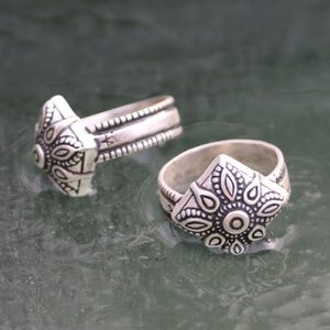 STŘEDOVĚKÝ STŘÍBRNÝ PRSTEN, XII. STOLETÍ, AG 925, 13G - PRSTENY - STŘÍBRNÉ ŠPERKY