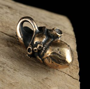 LIDSKÉ SRDCE, BRONZOVÝ AMULET - PŘÍVĚSKY - ŠPERKY