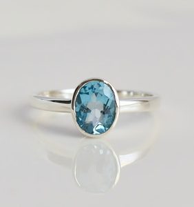 RIVA, PRSTEN, MODRÝ TOPAZ, STŘÍBRO 925/1000 - PRSTENY - STŘÍBRNÉ ŠPERKY