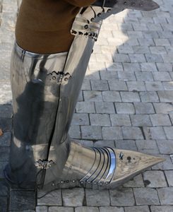 BRNĚNÍ, NĚMECKÁ ZBROJ 1485, DLE ORIGINÁLU - BRNĚNÍ - ZBROJE