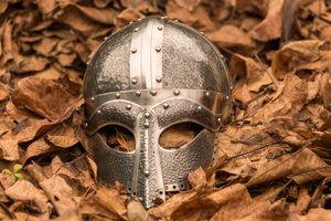 NJAL, VIKINGSKÁ PŘILBA - VIKINSKÉ PŘILBY - ZBROJE