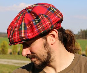 ČEPICE TARTAN, ČERVENÁ, IRSKO - BEKOVKY - MÓDA
