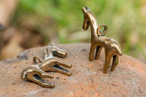 KELTSKÝ KŮŇ, GALIE, 1. STOLETÍ, AMULET, BRONZ - PŘÍVĚSKY - ŠPERKY