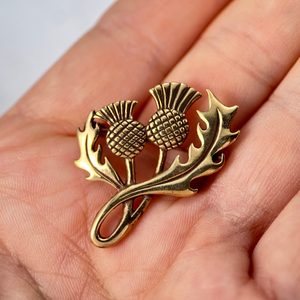 SKOTSKÝ BODLÁK, BRONZOVÁ BROŽ - BROŽE A KNOFLÍKY - ŠPERKY