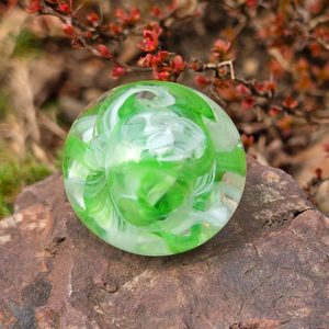 SKLENĚNÉ TĚŽÍTKO KOULE 4 CM - SKLENĚNÉ VÝROBKY - HOME DECOR