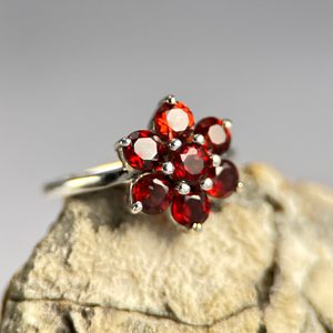 ROSA, PRSTEN, GRANÁT STŘÍBRO 925/1000 - PRSTENY - STŘÍBRNÉ ŠPERKY