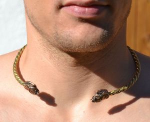 COLLACH, KELTSKÝ NÁKRČÍK TORQUES MOSAZNÝ - TORQUESY - ŠPERKY