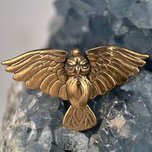 LETÍCÍ SOVA, AMULET, BRONZ - PŘÍVĚSKY - ŠPERKY