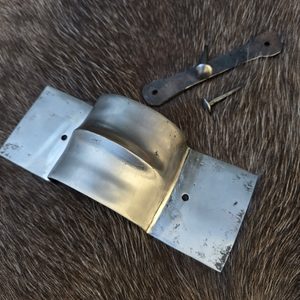 UMBO, STŘEDOVÁ PUKLICE NA KELTSKÝ ŠTÍT, LATÉN C1 - STŘEDOVÉ PUKLICE - ZBROJE