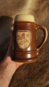 KERAMICKÝ PIVNÍ KORBEL S ČESKÝM LVEM, 0.4 L - HISTORICKÁ KERAMIKA - STOLOVÁNÍ