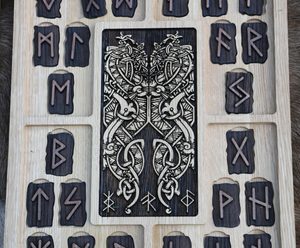 ODIN - SADA RUN FUTHARK A DÁRKOVÁ KAZETA - RUNY - ŠPERKY
