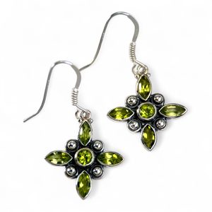 VICENZA, STŘÍBRNÉ NÁUŠNICE, PERIDOT, AG 925/1000 - NÁUŠNICE - STŘÍBRNÉ ŠPERKY