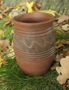 SLOVANSKÝ POHÁREK - HISTORICKÁ KERAMIKA - STOLOVÁNÍ
