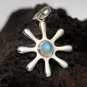 STELLA, STŘÍBRNÝ PŘÍVĚSEK, DUHOVÝ MĚSÍČNÍ KÁMEN AG 925/1000 - PŘÍVĚSKY - STŘÍBRNÉ ŠPERKY