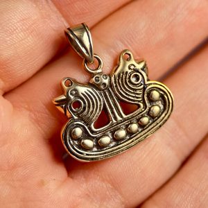 VIKINSKÁ LOĎ, LILLEVANG, DÁNSKO, AMULET, BRONZ - BROŽE A KNOFLÍKY - ŠPERKY