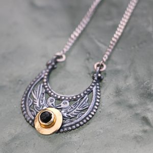 VIKINŠTÍ PTÁCI - STŘÍBRNÝ NÁHRDELNÍK S VLTAVÍNEM, AG 925 - NÁHRDELNÍKY - STŘÍBRNÉ ŠPERKY