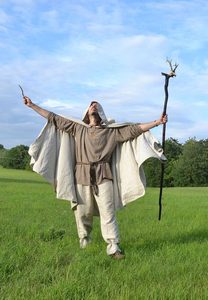 KELTSKÝ DRUID - PŮJČOVNA KOSTÝMŮ - PŮJČOVNA - CELÉ KOSTÝMY - ARCHIV