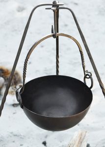 Historic 7.5-liter fire pit pot