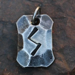 SOWULO, KOVANÁ RUNA, AMULET - KOVANÉ ŠPERKY - ŠPERKY